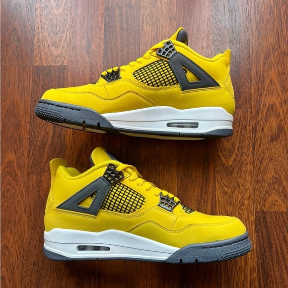 jordan retro 4 lightning size 9 new with box UPC00195238771454 - Picture 5 of 8